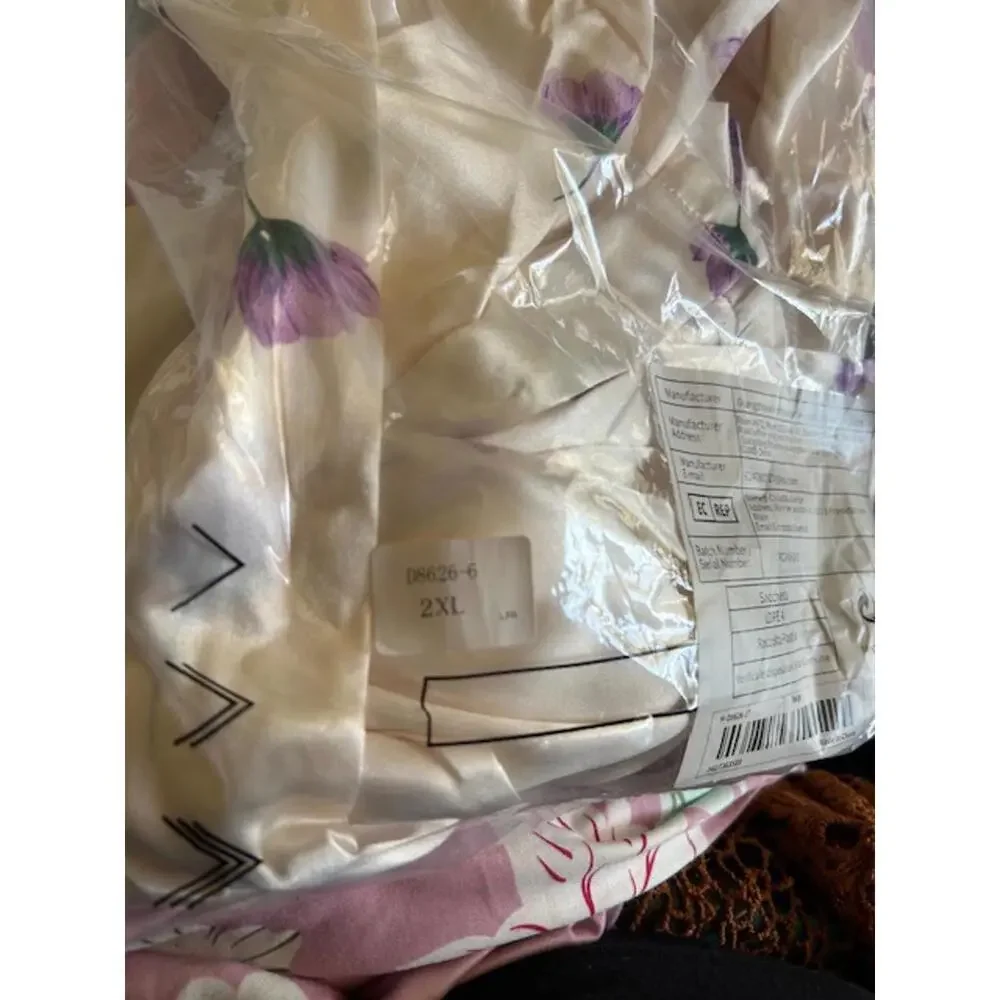 2XL Satin Floral Pajama Set with Button-Up Shirt and Elastic Waist Pants